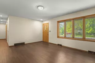 6101 Wynbrook Dr, Rockford, IL 61109 - Photo 6
