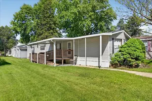 501 Lindenwood Dr, Belvidere, IL 61008 - Photo 1