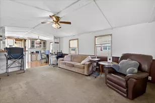 501 Lindenwood Dr, Belvidere, IL 61008 - Photo 6