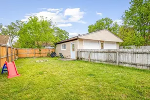 131 S 8th St, South Beloit, IL 61080 - Photo 6