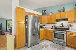 302 Picadilly Dr, Poplar Grove, IL 61065 - Photo 10
