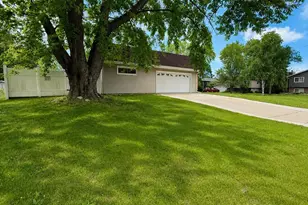 5412 Regency Way, Rockford, IL 61114 - Photo 4