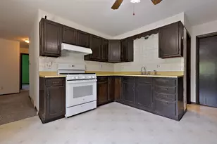 2618 Pleasant View Ave, Rockford, IL 61108 - Photo 6