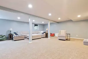 6424 Edgewood Rd, Machesney Park, IL 61115 - Photo 24