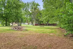 404 S 9th St, Oregon, IL 61061 - Photo 32