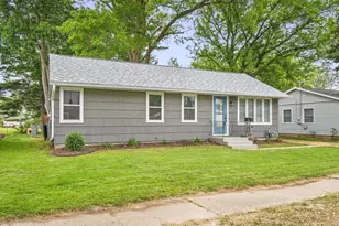 404 S 9th St, Oregon, IL 61061 - Photo 2