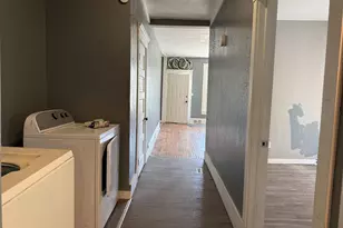 704 S Carroll Ave, Freeport, IL 61032 - Photo 10