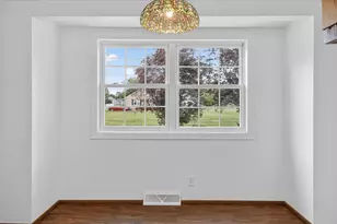 405 W Cherry St, Forreston, IL 61030 - Photo 8