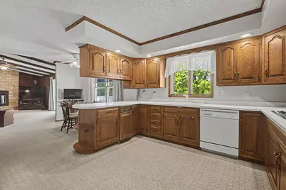 17380 Corbett, Mount Carroll, IL 61053 - Photo 4