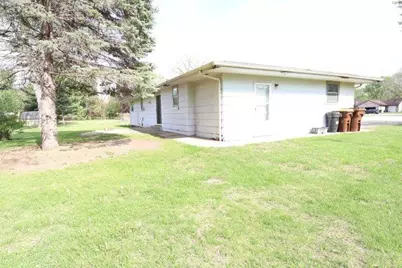 916 Crystal Court, Machesney Park, IL 61115 - Photo 2
