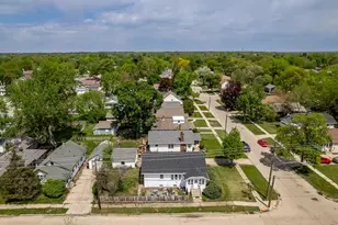 1602 Price St, Rockford, IL 61103 - Photo 4