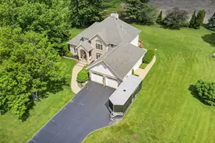 4802 Pipers Way Ln, Roscoe, IL 61073 - Photo 4