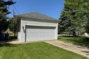 314 Plummer Ave, Chadwick, IL 61014 - Photo 8
