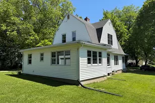 314 Plummer Ave, Chadwick, IL 61014 - Photo 6