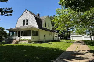 314 Plummer Ave, Chadwick, IL 61014 - Photo 2