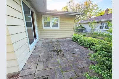 1926 Apple Tree Lane, Rockford, IL 61108 - Photo 32