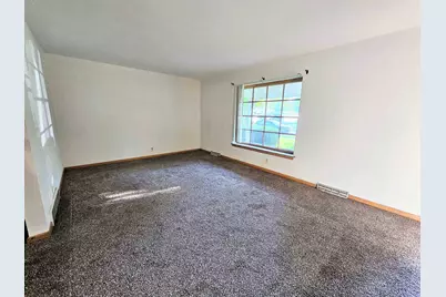 1926 Apple Tree Lane, Rockford, IL 61108 - Photo 4