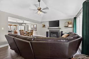 6137 Upper Ridge Way, Roscoe, IL 61073 - Photo 10