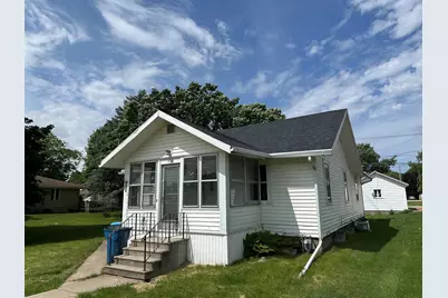 330 California Avenue, Savanna, IL 61074 - Photo 1