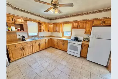 617 East Avenue, Belvidere, IL 61008 - Photo 16