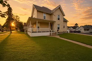 617 East Ave, Belvidere, IL 61008 - Photo 4