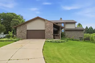 3261 N Silver Ridge Dr, Oregon, IL 61061 - Photo 2