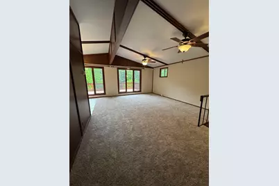 7705 E Rockton Road, Roscoe, IL 61073 - Photo 4