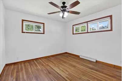 908 S Bauch Avenue, Freeport, IL 61032 - Photo 16