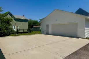 621 E Garden St, Freeport, IL 61032 - Photo 22