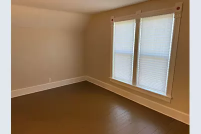 621 E Garden Street, Freeport, IL 61032 - Photo 16