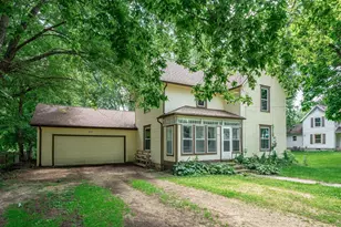 414 Howard St, Durand, IL 61024 - Photo 2