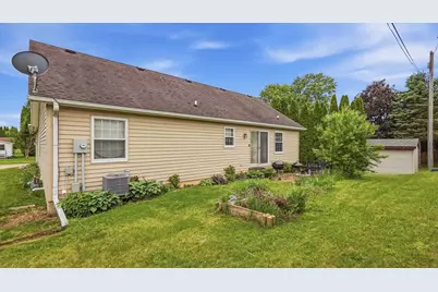 465 Peach Street, East Dubuque, IL 61025 - Photo 36