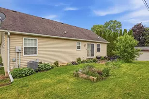 465 Peach St, East Dubuque, IL 61025 - Photo 36