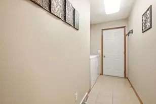465 Peach St, East Dubuque, IL 61025 - Photo 22