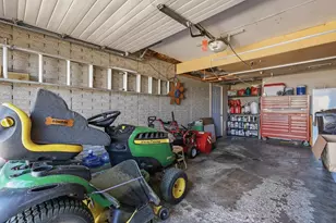 950 Hiawatha Dr, East Dubuque, IL 61025 - Photo 34
