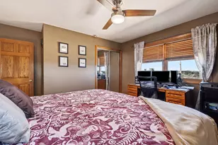 950 Hiawatha Dr, East Dubuque, IL 61025 - Photo 24