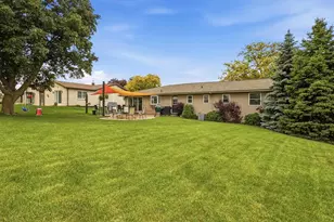 556 Peach St, East Dubuque, IL 61025 - Photo 46