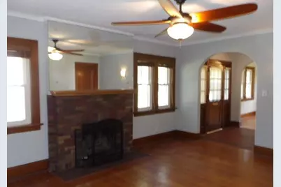 606 Robert Avenue, Rockford, IL 61107 - Photo 6