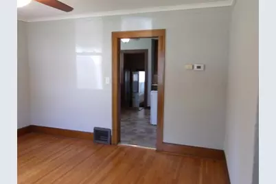 606 Robert Avenue, Rockford, IL 61107 - Photo 10