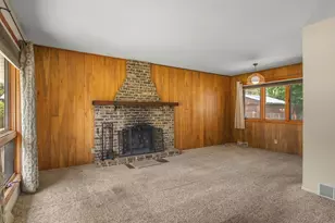 4704 Cayuga Rd, Rockford, IL 61107 - Photo 6