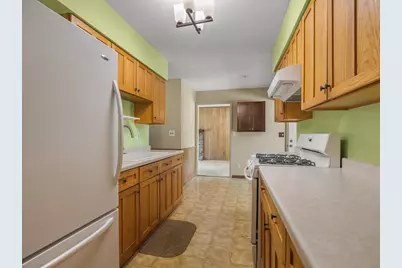 4704 Cayuga Road, Rockford, IL 61107 - Photo 12