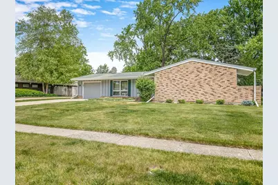 4704 Cayuga Road, Rockford, IL 61107 - Photo 2
