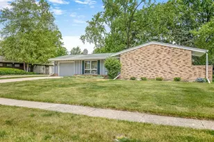 4704 Cayuga Rd, Rockford, IL 61107 - Photo 2