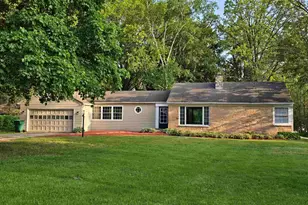 4827 Charles St, Rockford, IL 61108 - Photo 2