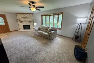 945 Sunset Dr, Milledgeville, IL 61051 - Photo 8
