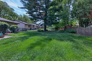 1733 Arnold Ave, Rockford, IL 61108 - Photo 30