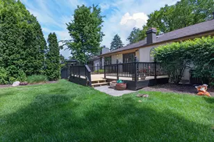 1733 Arnold Ave, Rockford, IL 61108 - Photo 28