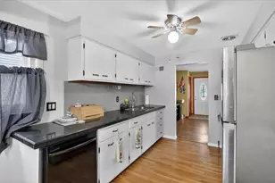 2404 Paradise Blvd, Rockford, IL 61103 - Photo 10