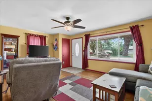 2404 Paradise Blvd, Rockford, IL 61103 - Photo 6