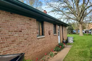 1515 Rebecca Dr, Rockford, IL 61107 - Photo 2